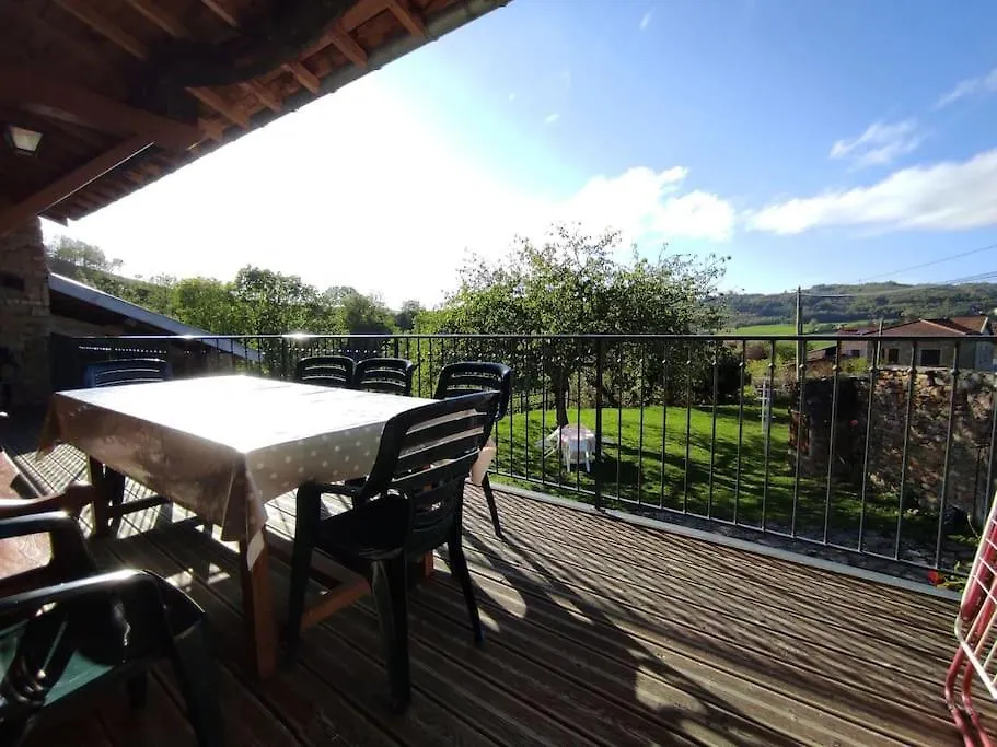 Holiday home Maison De Famille En Bourgogne Proche De Cluny Saint-Point